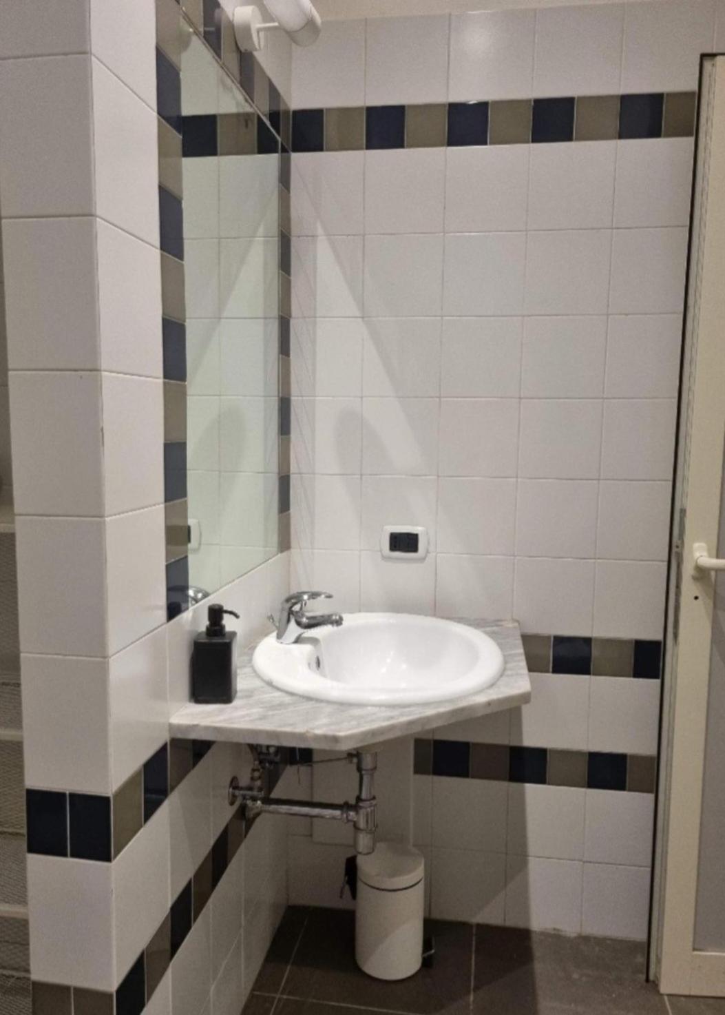 Napoli Sottosopra Chiaia Apartment Ngoại thất bức ảnh